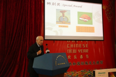 年逾七旬的獲獎(jiǎng)?wù)呒聪l(fā)言 年逾七旬的獲獎(jiǎng)?wù)呒聪l(fā)言