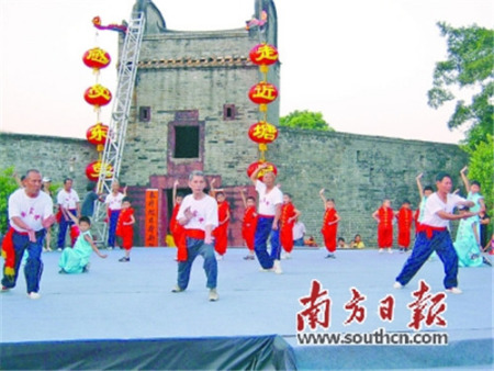 非遺展演活動上的莫家拳表演。(橋頭文廣中心供圖)