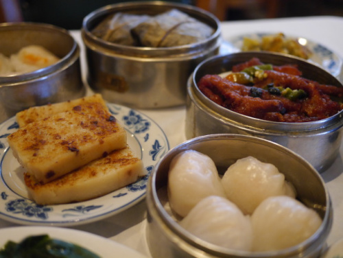 除了雜碎、炒飯外，環(huán)球后來(lái)也增加了飲茶。(美國(guó)《世界周刊》/黃惠玲 攝)