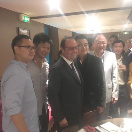 奧朗德夜會華二代。（法國《歐洲時(shí)報(bào)》/孔帆 攝）