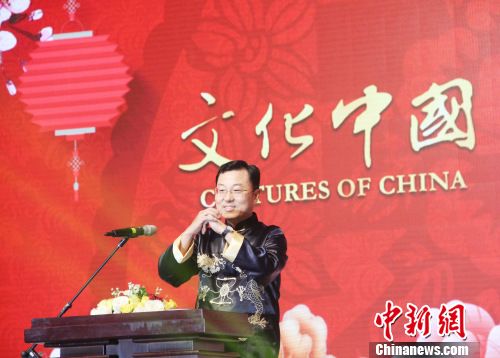 中國駐印尼大使謝鋒向廣大華人拜年。林永傳 攝