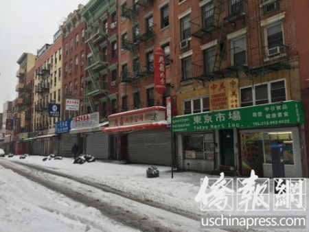 華埠茂比利街除了一家小超市外，全部休息。（美國(guó)《僑報(bào)》/葉永康 攝)