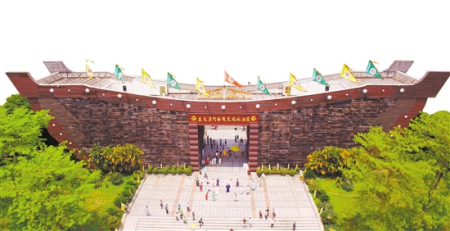 　 位于新會(huì)區(qū)古井鎮(zhèn)官?zèng)_村崖門古戰(zhàn)場的宋元崖門海戰(zhàn)文化旅游區(qū)，這里有中國最大型的仿宋戰(zhàn)船標(biāo)志建筑。