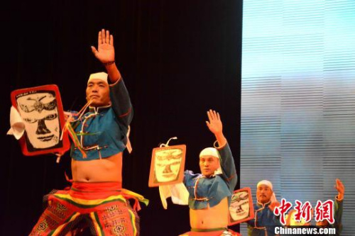 圖為金門(mén)縣臺(tái)灣(原住民)協(xié)進(jìn)會(huì)舞蹈隊(duì)?！埥鸫?攝