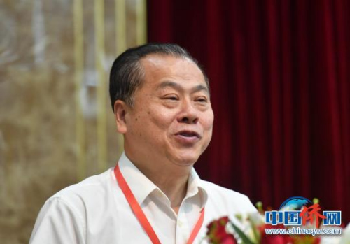 圖為新當(dāng)選會(huì)長林鴻致辭?！蚊鳌z