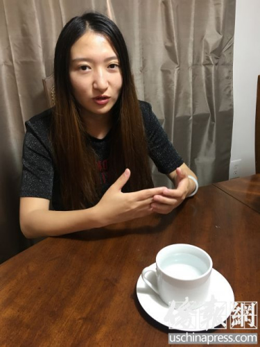 陳曦講述自己的煩惱事兒(美國(guó)《僑報(bào)》/于麗娜 攝) 陳曦講述自己的煩惱事兒(美國(guó)《僑報(bào)》/于麗娜 攝)