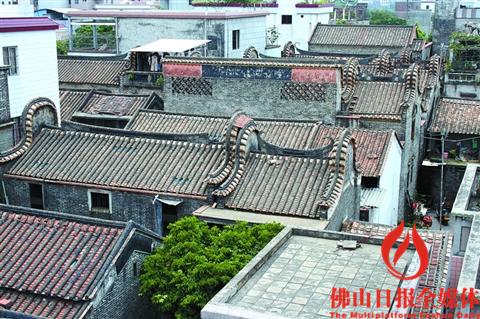 俯瞰牧伯里的鑊耳屋屋頂，可惜的是，不少古建已被拆除。