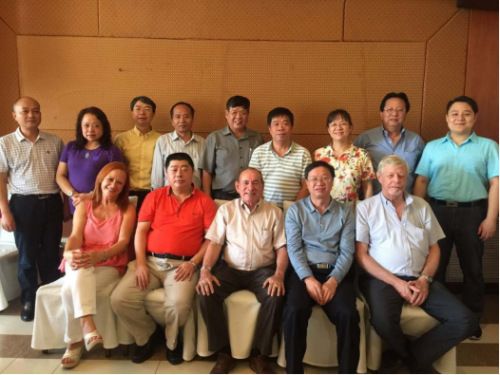 (暨南大學(xué)華文學(xué)院網(wǎng)站圖片) (暨南大學(xué)華文學(xué)院網(wǎng)站圖片)