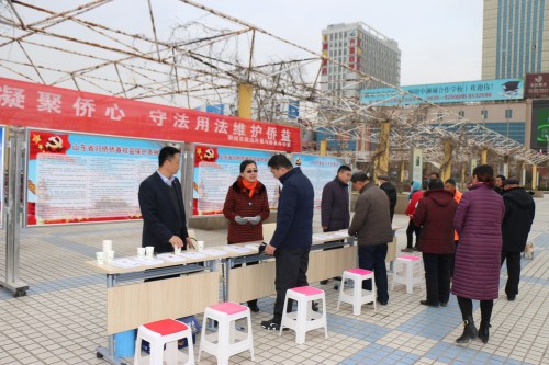 僑法宣傳活動(dòng)現(xiàn)場(chǎng) 聊城市外僑辦供圖 僑法宣傳活動(dòng)現(xiàn)場(chǎng) 聊城市外僑辦供圖