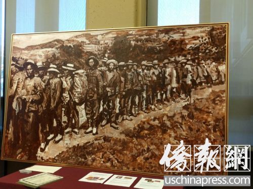 油畫《背井離鄉(xiāng)》。(美國(guó)《僑報(bào)》/張苗 攝)