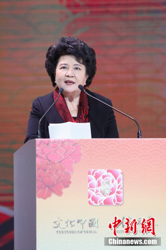 2月4日晚，國務(wù)院僑務(wù)辦公室主任裘援平在演出前致辭。 <a target='_blank' >中新社</a>記者 謝光磊 攝