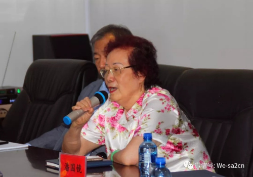 南部非洲粵港澳總商會會長陳玉玲代表領保顧問發(fā)言。(圖片來源：南非僑網(wǎng)微信公眾號)