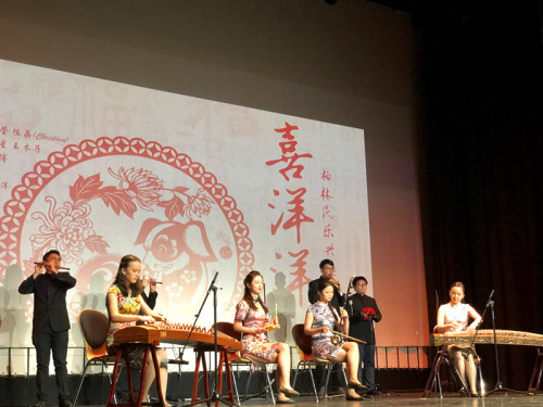  新春晚會現(xiàn)場。(圖片來源：歐洲時報記者陳磊 攝) 
