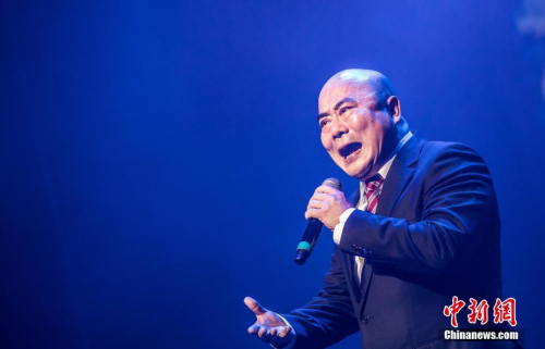 2月28日晚，“文化中國·四海同春”澳大利亞首站演出在墨爾本舉行。圖為大連京劇院院長楊赤演唱京劇。 <a target='_blank' >中新社</a>發(fā) 苗丹青 攝