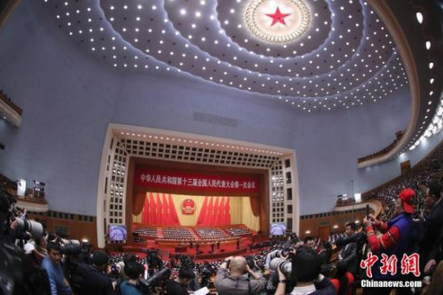 3月5日，十三屆全國人大一次會議在北京人民大會堂開幕。 <a target='_blank' >中新社</a>記者 盛佳鵬 攝