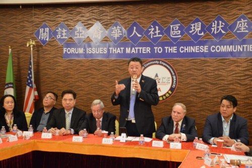 陳善莊呼吁華裔民眾積極參與投票，遇不公勇敢發(fā)聲。(美國《世界日報》／牟蘭 攝)