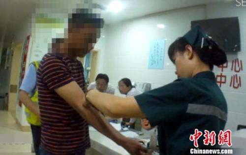 資料圖：酒駕司機(jī)接受酒精檢測(cè)。警方提供