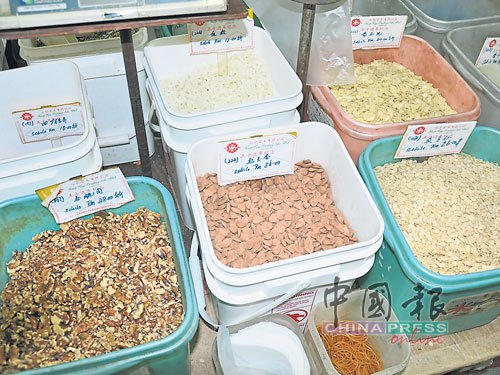 月餅制作原料價(jià)格跌幅超20%，激發(fā)民眾自制月餅得興趣。