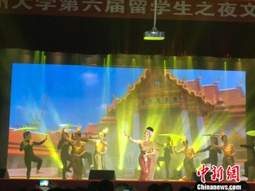 晚會活動現(xiàn)場。冷桂玉 攝
