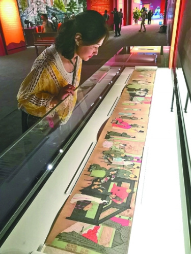 圖為展覽現(xiàn)場 本報記者 李韻/攝 圖為展覽現(xiàn)場 本報記者 李韻/攝