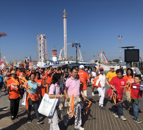 民眾在布魯克林舉行步行籌款活動(dòng)。(美國《世界日報(bào)》/黃伊奕 攝)