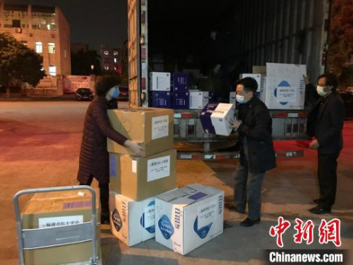 致公黨福清市委會(huì)攜手海外洪門捐贈(zèng)物資支援家鄉(xiāng)抗疫?！∴嵥刹?攝