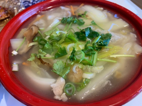 溫州三絲敲魚。(美國(guó)《世界日?qǐng)?bào)》/張宏 攝)