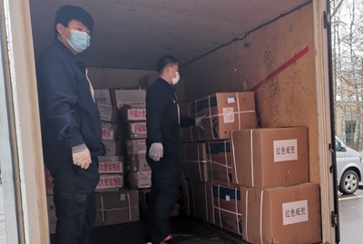 張漢暉大使再次看望慰問(wèn)在俄華商和僑團(tuán)代表。