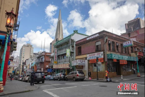 因為幾乎沒有游客，舊金山知名景點華埠的很多店鋪依然大門緊閉。<a target='_blank' >中新社</a>記者 劉關關 攝