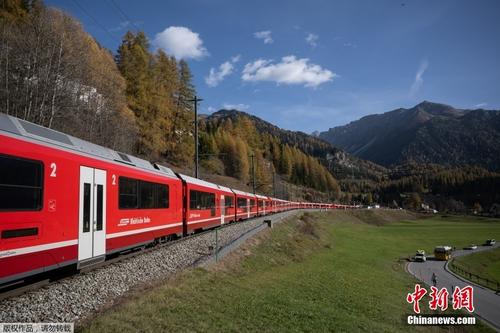 世界最長窄軌客運列車創(chuàng)吉尼斯世界紀錄