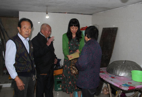 文成縣僑聯(lián)副主席吳筠霄一行慰問(wèn)意大利遇難僑胞家屬