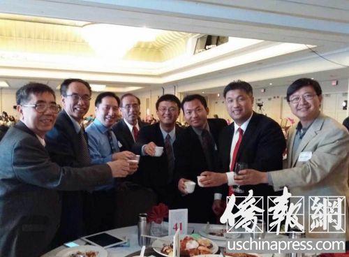 中國僑網(wǎng)橙縣華人參與助選活動(dòng)(美國《僑報(bào)》/尚穎 攝)