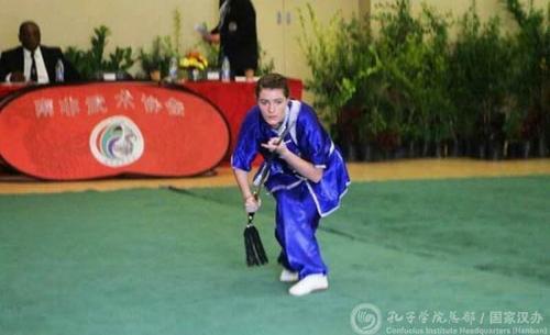 中國(guó)僑網(wǎng)孔子學(xué)院學(xué)生白玫參加南非武術(shù)比賽