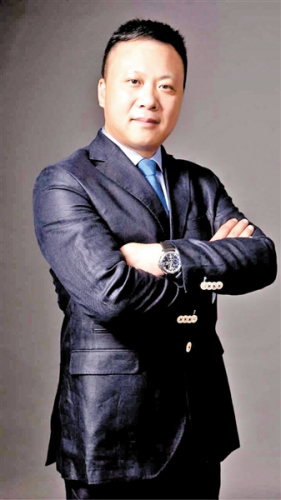 劉光中近照
