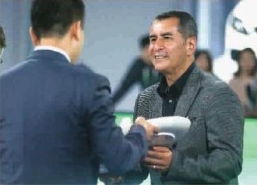 中國僑網呂華勇(右) 見習記者 李銘珅 攝