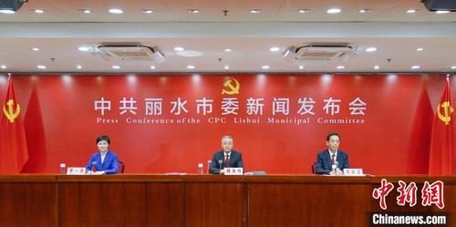 中國僑網(wǎng)新聞發(fā)布會現(xiàn)場 戴昕律 攝