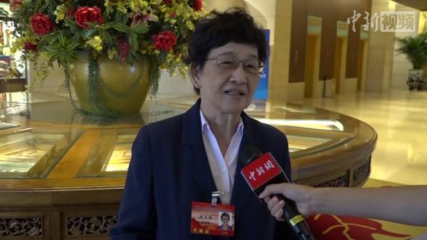 菲律賓籍華人洪玉華寄語十九大：看到中國(guó)富足強(qiáng)大