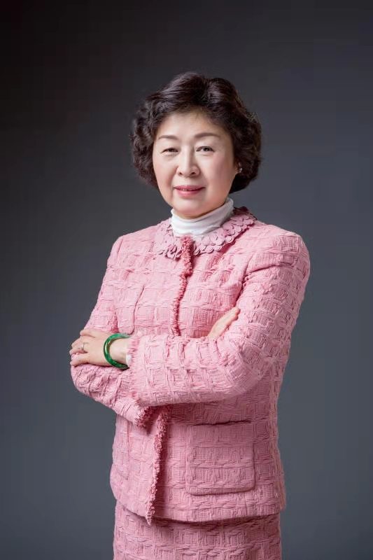 張茵：玖龍紙業(yè)（控股）有限公司董事長