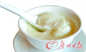 中國僑網(wǎng)雙皮奶是順德的經(jīng)典美食。