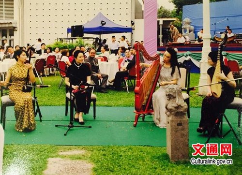 吉拉達學校演出現(xiàn)場
