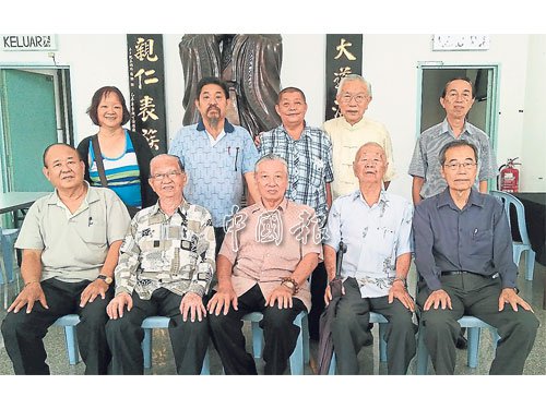 古城詩社社員參加本年度婆羅洲文化節(jié)詩鐘比賽囊括多個(gè)獎(jiǎng)項(xiàng)。